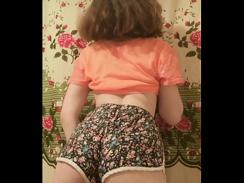 ❤️ Сэксуальная маладая красуня здымае шорты на камеру ️❌ Порна у нас ﹏